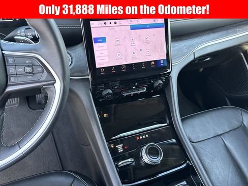 Used 2022 Jeep Grand Cherokee Limited image 14