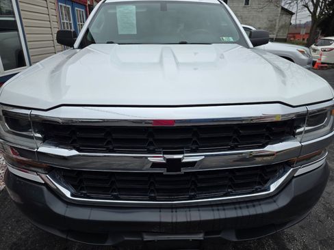 Used 2018 Chevrolet Silverado 1500 W/T w/ Trailering Package image 11
