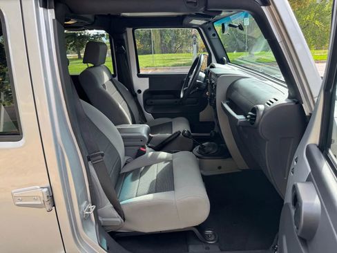 Used 2010 Jeep Wrangler Unlimited Sport image 18