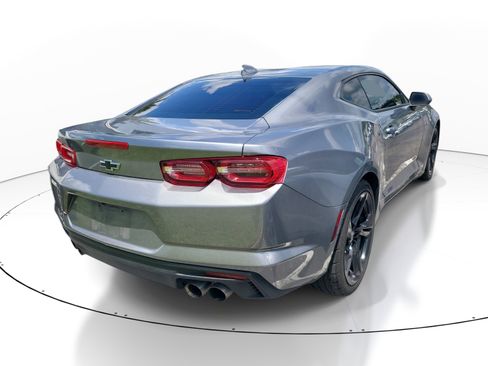 Used 2021 Chevrolet Camaro LT RWD image 4