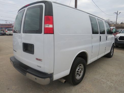 Used 2018 GMC Savana 2500 w/ Driver Convenience Package image 5