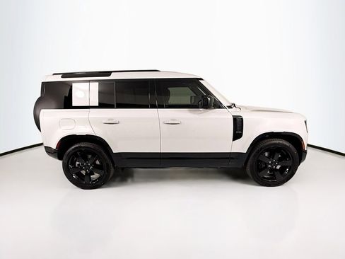 New 2026 Land Rover Defender 110 X-Dynamic SE AWD/4WD image 4