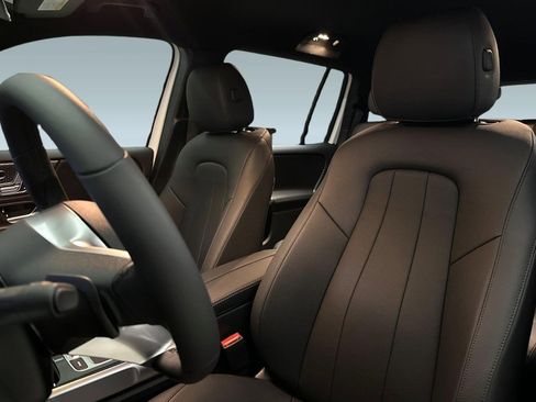 Used 2026 Mercedes-Benz GLB 250 image 5