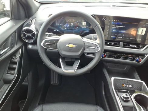 New 2026 Chevrolet Equinox LT w/ Convenience Package II FWD image 24