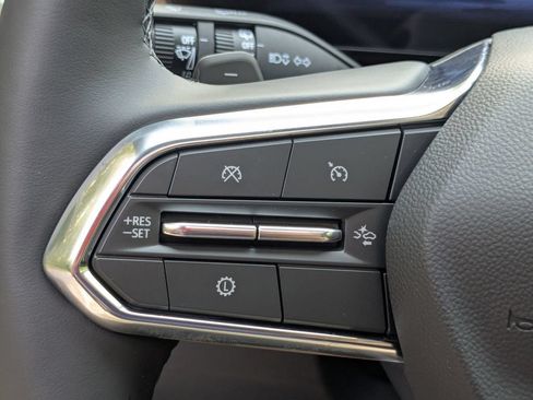 New 2027 Chevrolet Equinox ACTIV w/ Convenience Package III FWD image 16