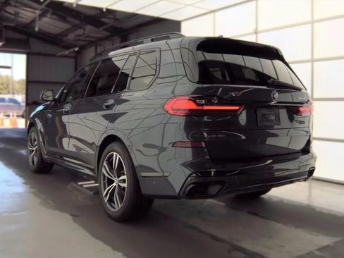 Used 2021 BMW X7 xDrive40i w/ M Sport Package AWD/4WD image 2
