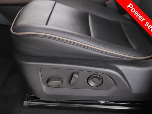 Used 2024 GMC Canyon Denali AWD/4WD image 19
