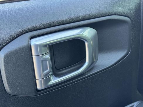 Used 2021 Jeep Gladiator Sport w/ Trailer Tow Package image 29