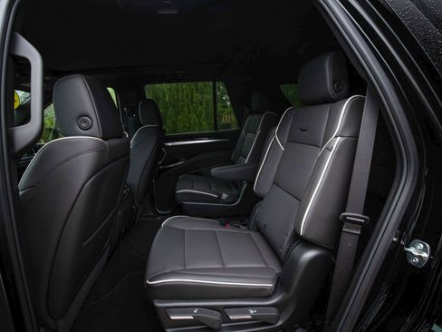Used 2026 Cadillac Escalade Sport w/ LPO, ONYX Package AWD/4WD image 31