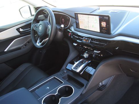 Certified 2025 Acura MDX SH-AWD w/ Technology Package image 10