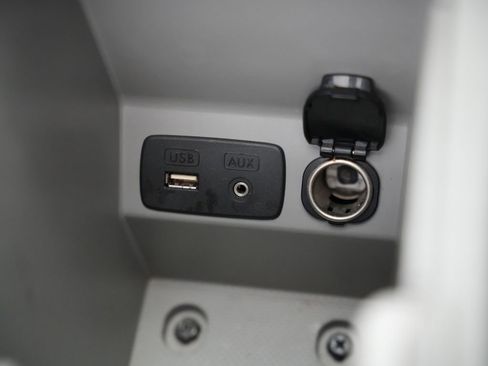 Used 2011 Subaru Forester 2.5X Premium w/ All-Weather Pkg image 28