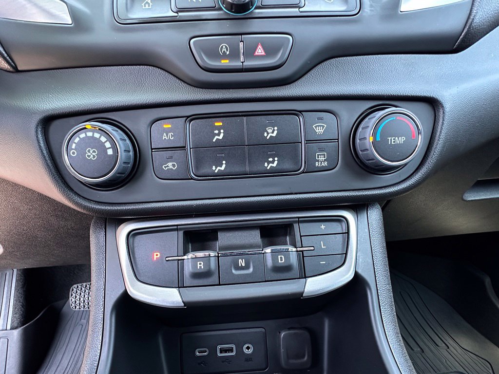 Used 2023 GMC Terrain SLE AWD/4WD image 33