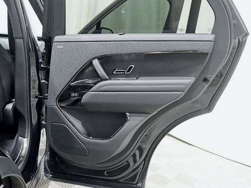 Used 2025 Land Rover Range Rover Sport Autobiography AWD/4WD image 40