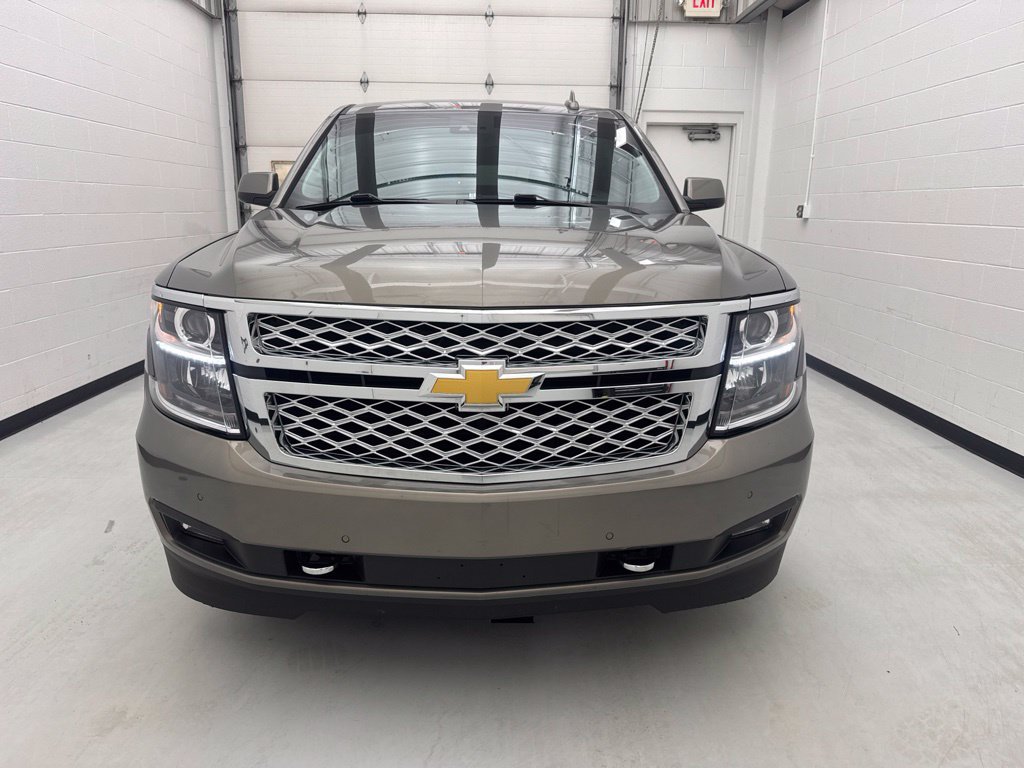 Used 2019 Chevrolet Suburban LT w/ LT Signature Package AWD/4WD image 2