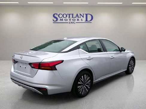 Used 2025 Nissan Altima 2.5 SV image 6