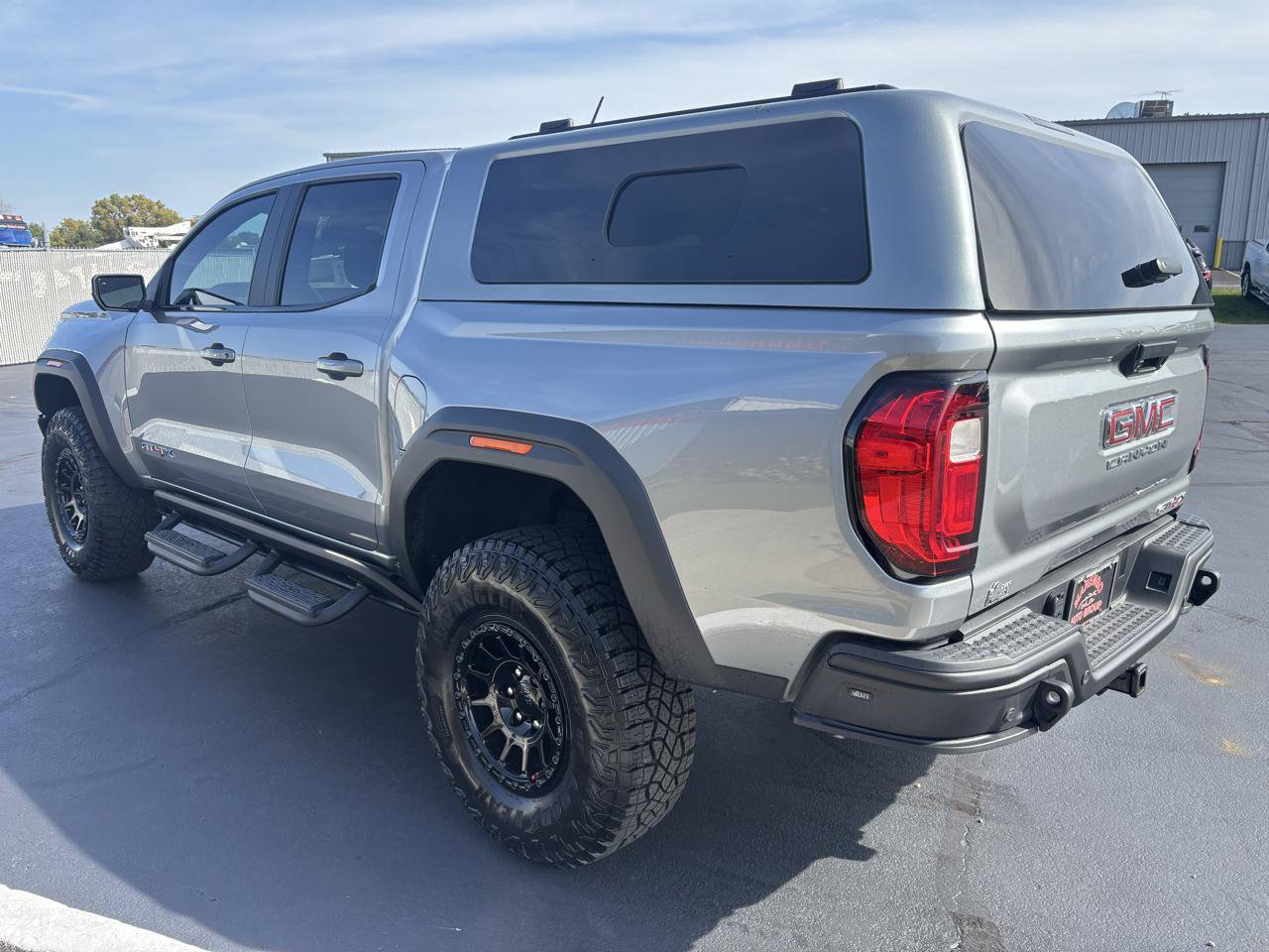 Used 2024 GMC Canyon AT4X w/ AT4X AEV Edition AWD/4WD image 5