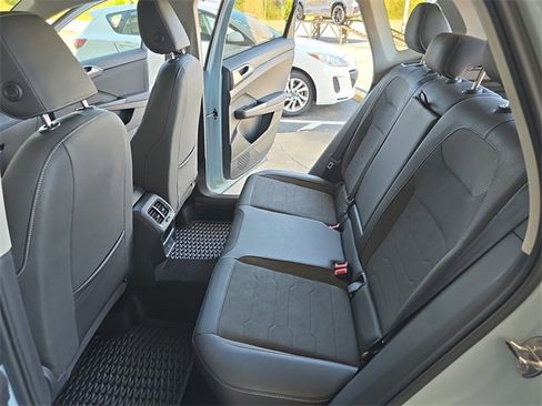 New 2025 Volkswagen Taos SE image 19