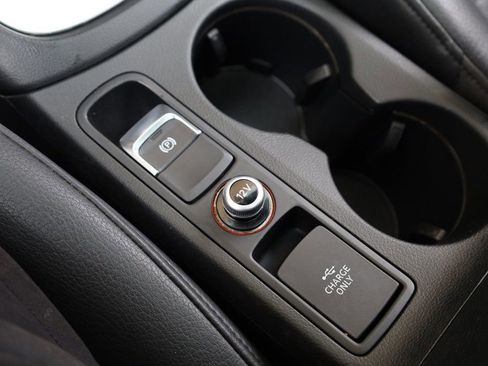 Used 2018 Audi Q3 2.0T Premium image 42