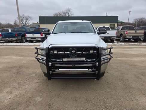 Used 2018 RAM 2500 Tradesman w/ Chrome Appearance Group image 12