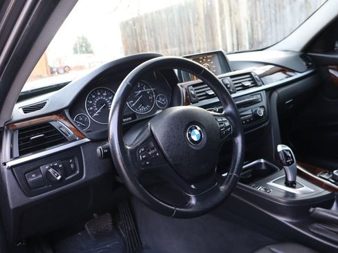 Used 2014 BMW 320i xDrive Sedan image 15