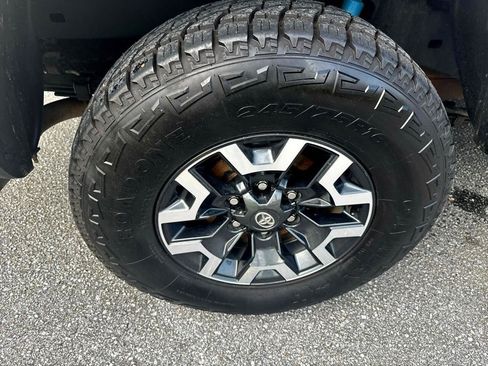 Used 2021 Toyota Tacoma TRD Off-Road image 5