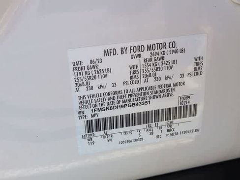 Used 2023 Ford Explorer XLT w/ Equipment Group 202A AWD/4WD image 39