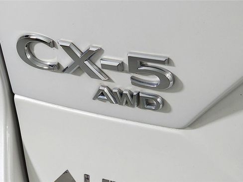 Used 2024 MAZDA CX-5 AWD 2.5 S w/ Select Package image 17