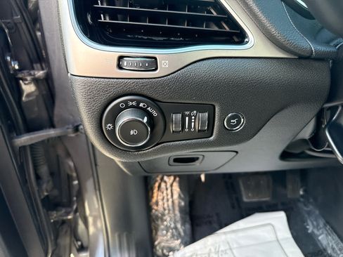 Used 2019 Jeep Cherokee High Altitude AWD/4WD image 18