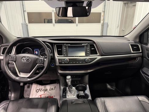 Used 2018 Toyota Highlander Limited Platinum w/ Protection Package #3 image 11