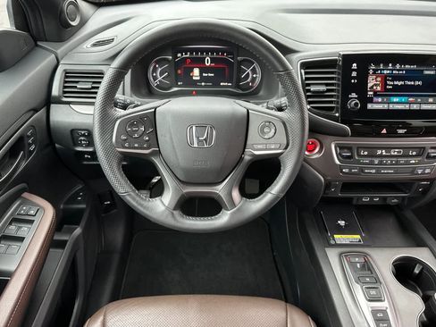 Certified 2024 Honda Passport EX-L image 16