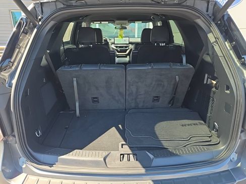 Used 2025 Ford Explorer ST-Line AWD/4WD image 32