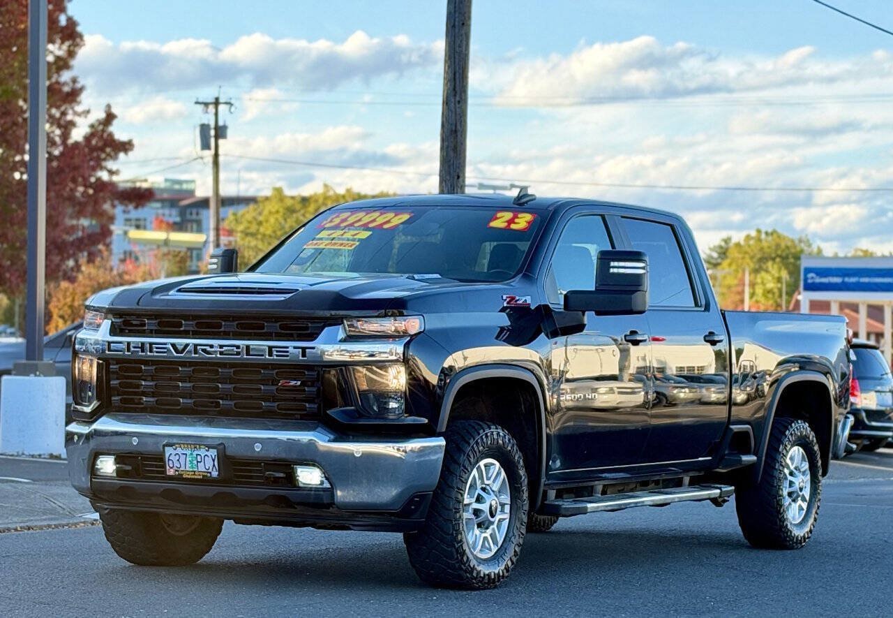 Used 2023 Chevrolet Silverado 2500 LT w/ Convenience Package AWD/4WD image 4