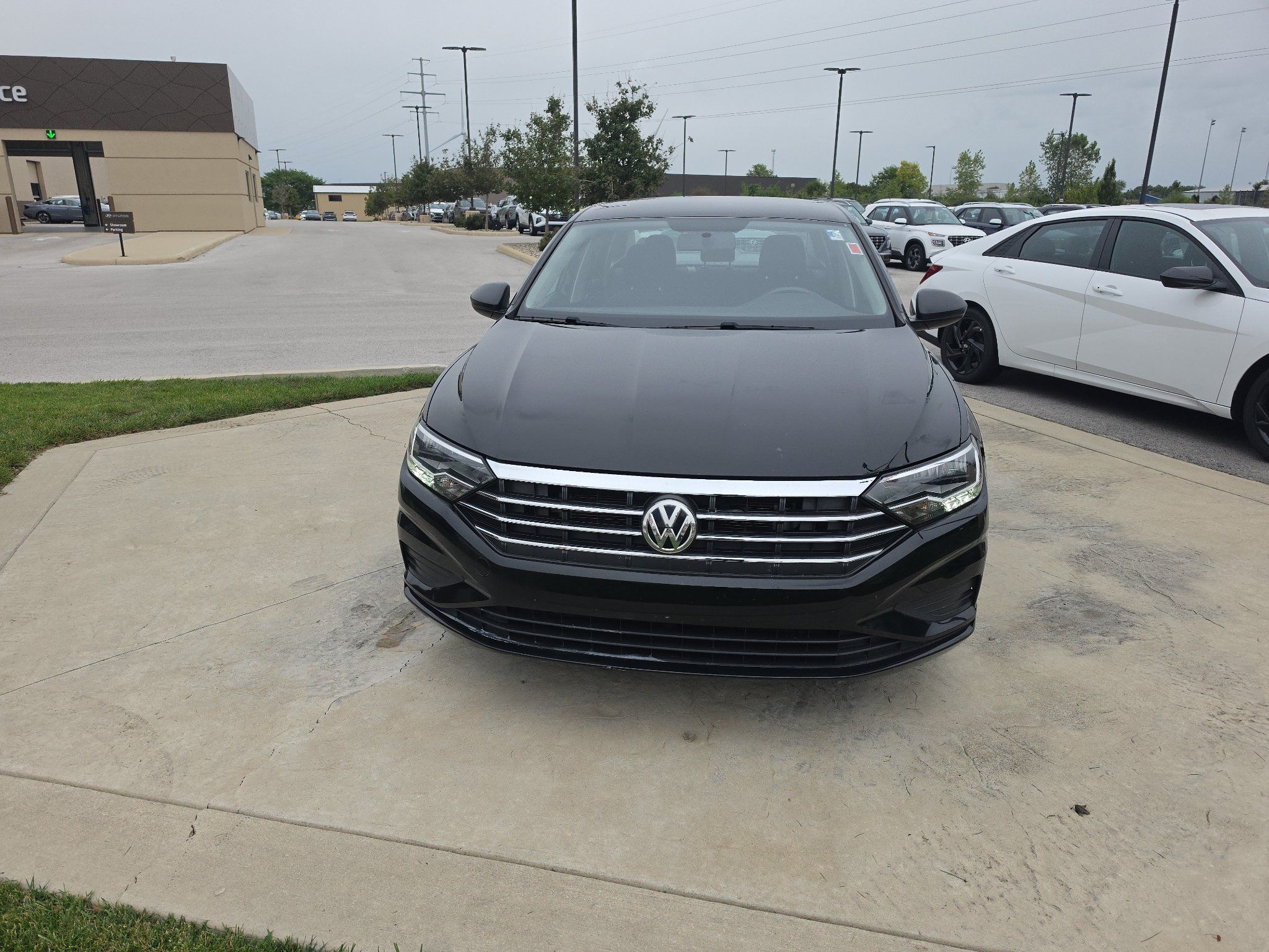 Used 2021 Volkswagen Jetta S w/ Driver Assistance Package FWD image 2