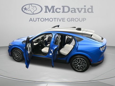 Used 2025 Ford Mustang Mach-E Premium RWD image 49