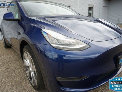 Used 2023 Tesla Model Y Long Range AWD/4WD image 7