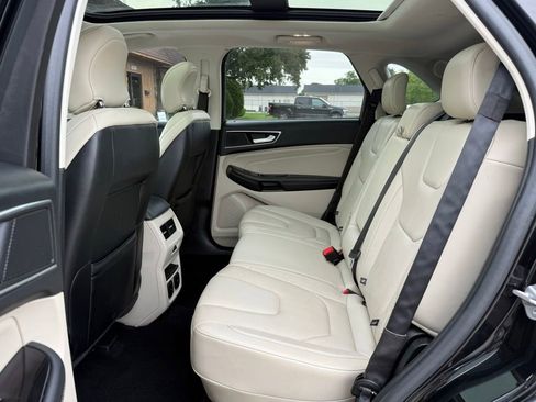 Used 2017 Ford Edge Titanium w/ Equipment Group 301A FWD image 11