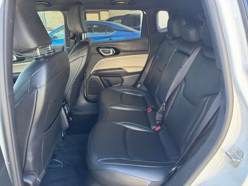 Used 2025 Jeep Compass Limited AWD/4WD image 22