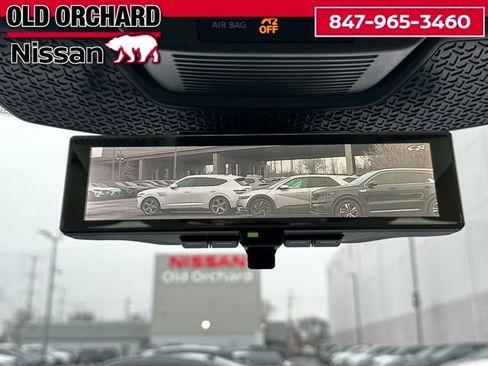 Used 2023 Nissan Ariya AWD image 18