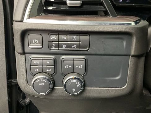 Certified 2025 Chevrolet Tahoe LT image 15