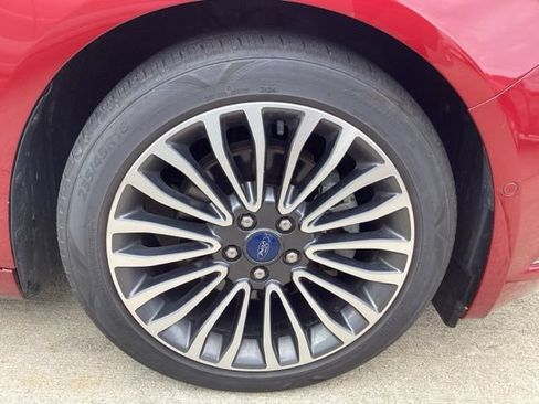 Used 2018 Ford Fusion Platinum FWD image 8