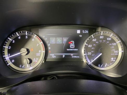 Used 2023 Toyota Highlander XLE AWD/4WD image 15
