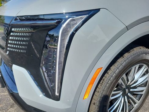 New 2026 Cadillac Escalade IQ Sport 1 w/ LPO, Floor Liner Package AWD/4WD image 5
