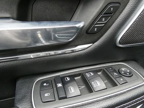 Used 2022 RAM 1500 Laramie AWD/4WD image 26