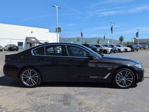 Certified 2023 BMW 530e 530e w/ Convenience Package image 4