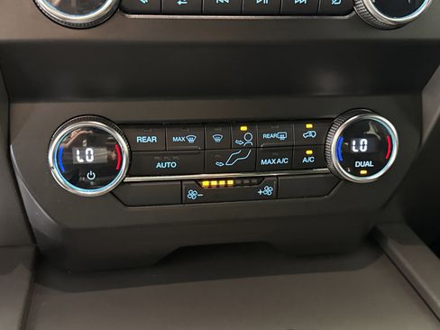 Certified 2021 Ford Expedition XLT w/ Black Accent Package image 21