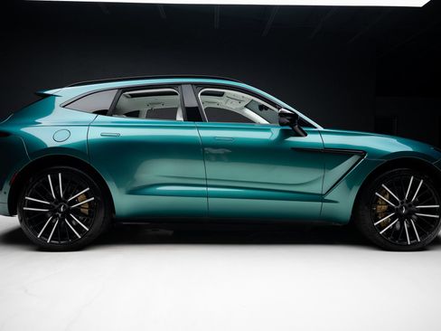 Used 2023 Aston Martin DBX AWD/4WD image 34
