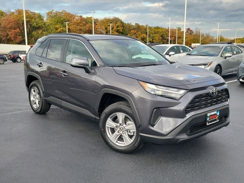 Used 2025 Toyota RAV4 XLE image 33