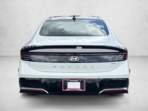 Used 2025 Hyundai Sonata Limited image 8