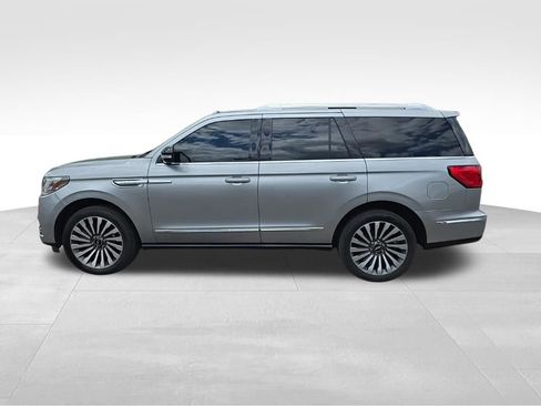 Used 2021 Lincoln Navigator Reserve w/ Luxury Package AWD/4WD image 9