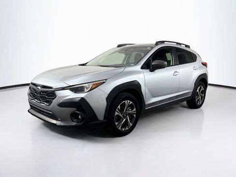 Used 2025 Subaru Crosstrek 2.5i Premium AWD/4WD image 3